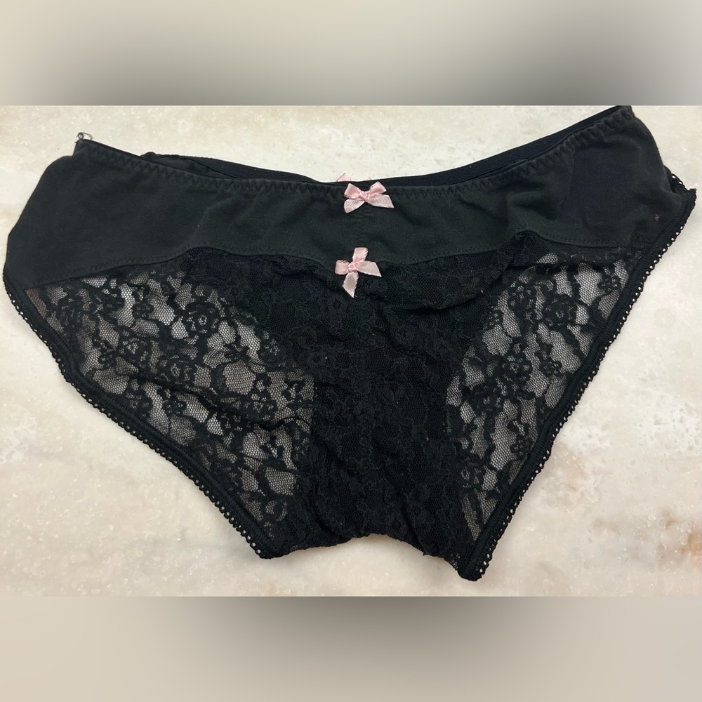 Pink Panties - Picture 2 of 8